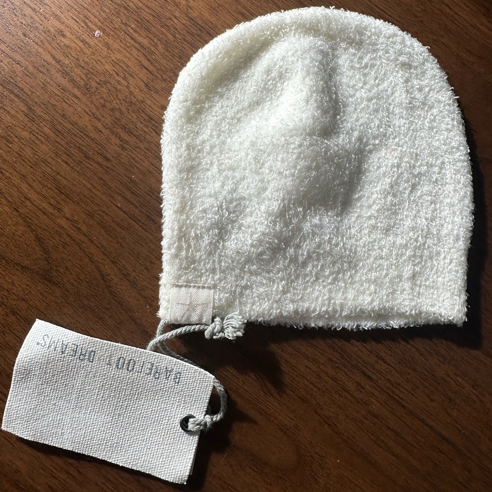 Barefoot dreams infant hat